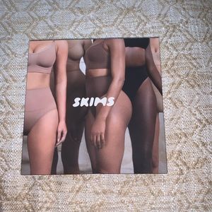 Skims core control thong